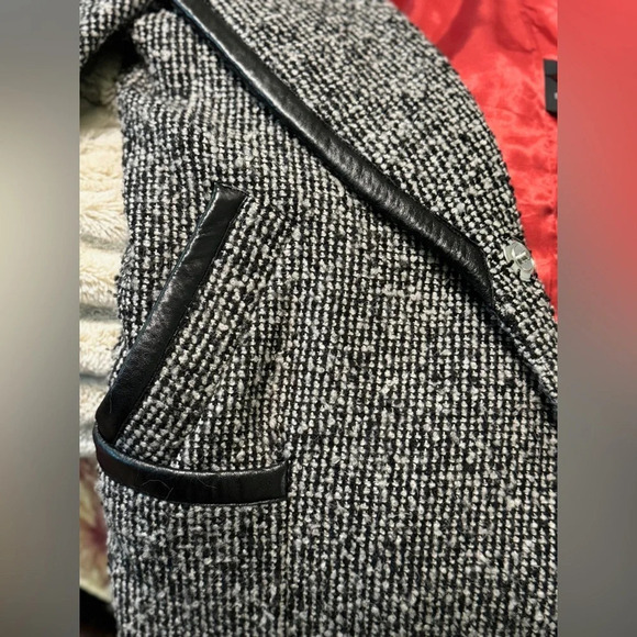 Cynthia Rowley Tweed Jacket with Leather Accent Size Small - Picture 6 of 7